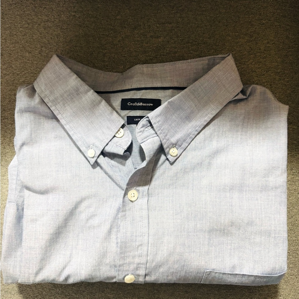 Croft & Barrow Men's Classic Gray Button-Down Shirt